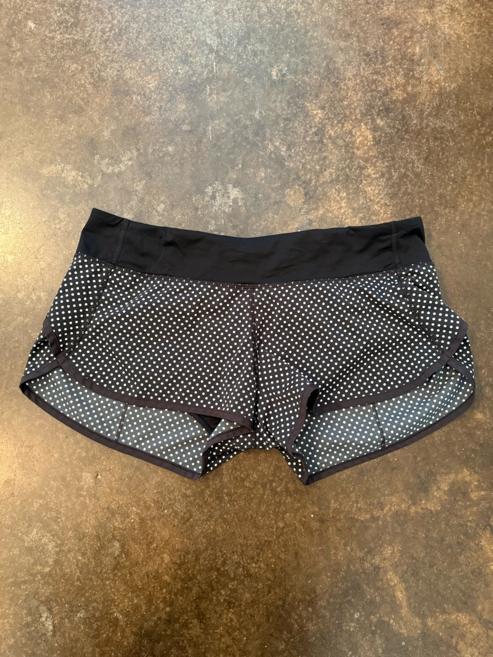 Lululemon Polka Dot Speed Up Shorts